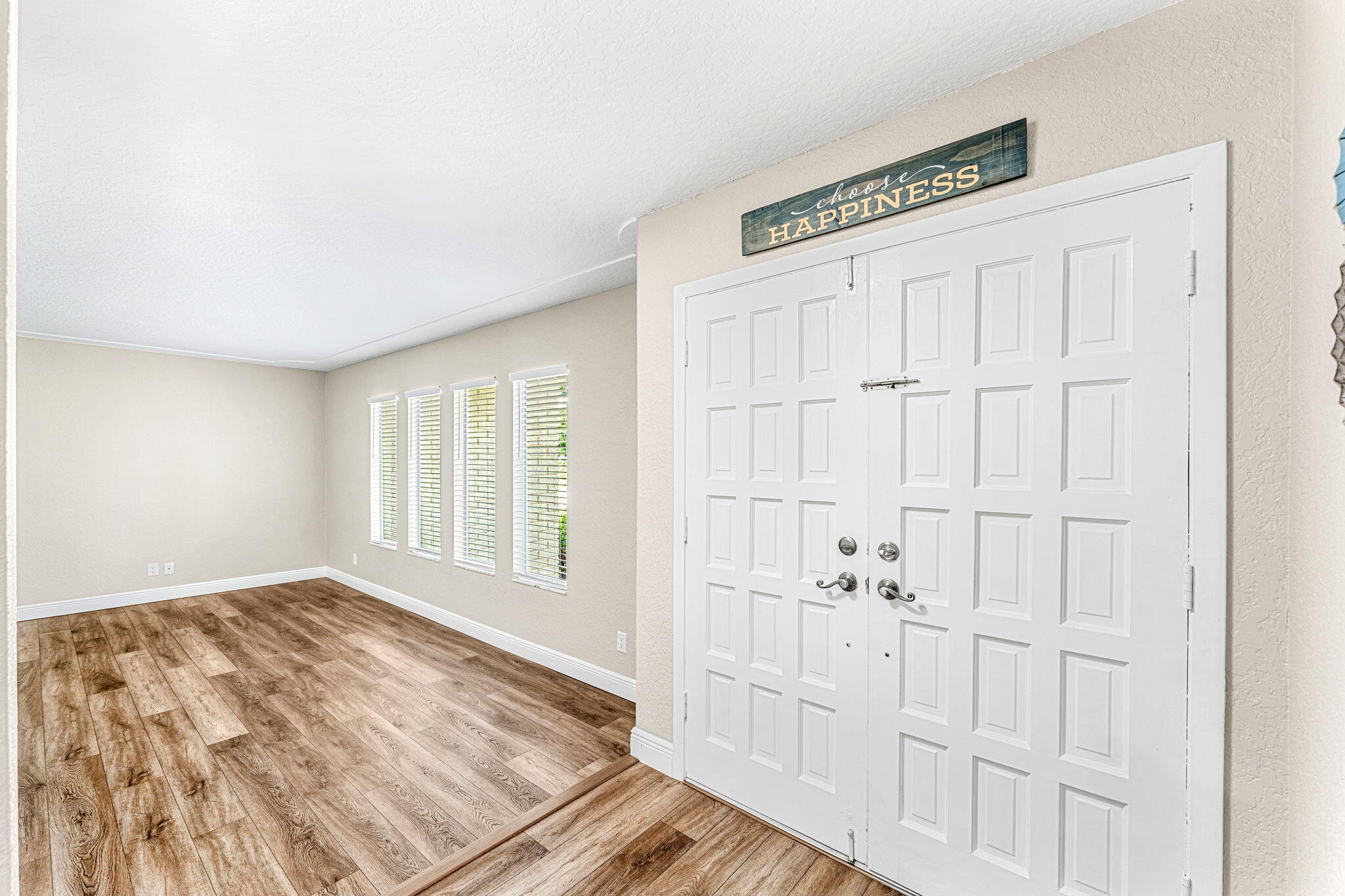 605 Bimini Road Satellite Beach, FL 32937 - Photo 6 of 55 Interior Front Door