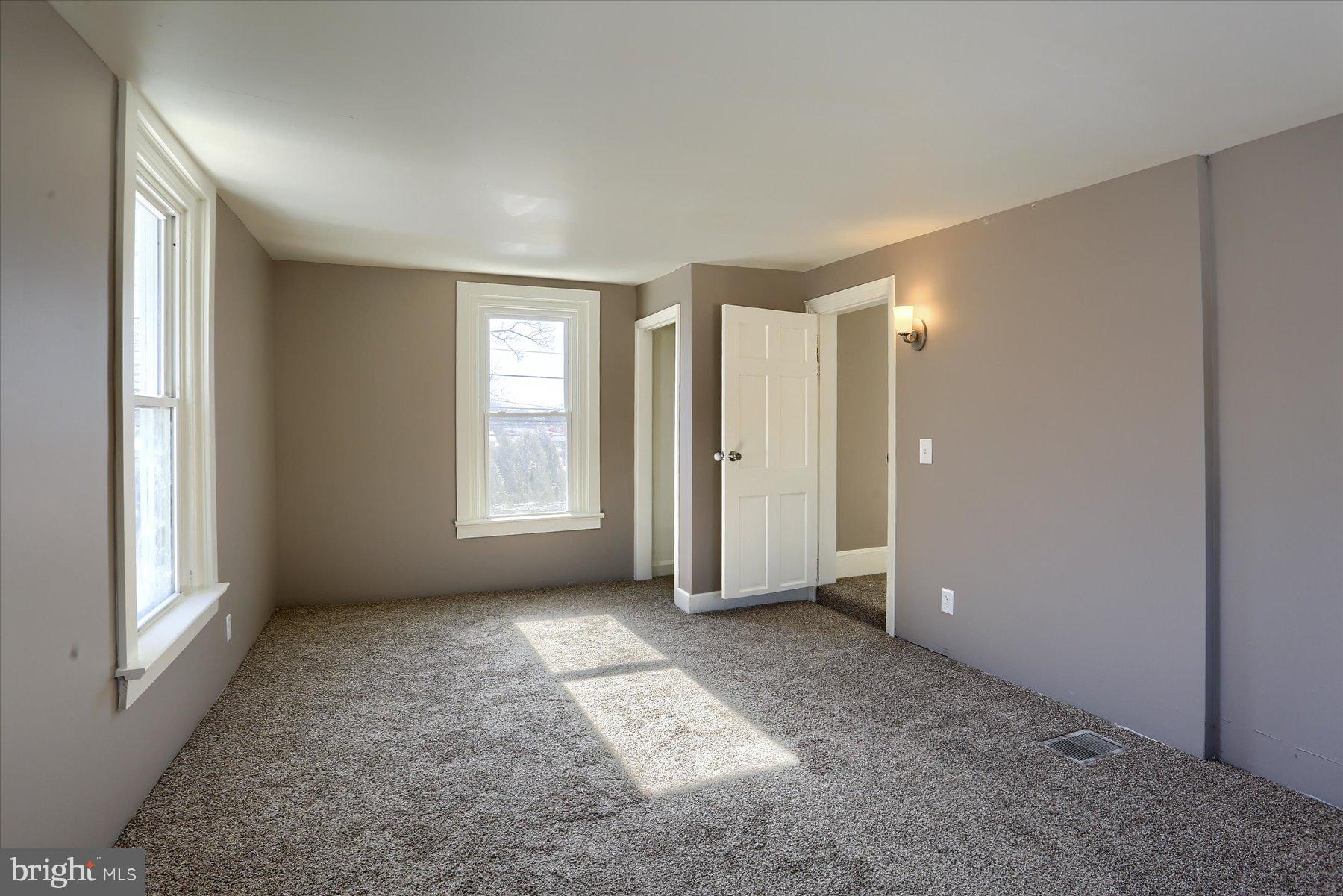 801 North Mountain Road Harrisburg, PA 17112 - Photo 18 of 32 a view of livingroom with window