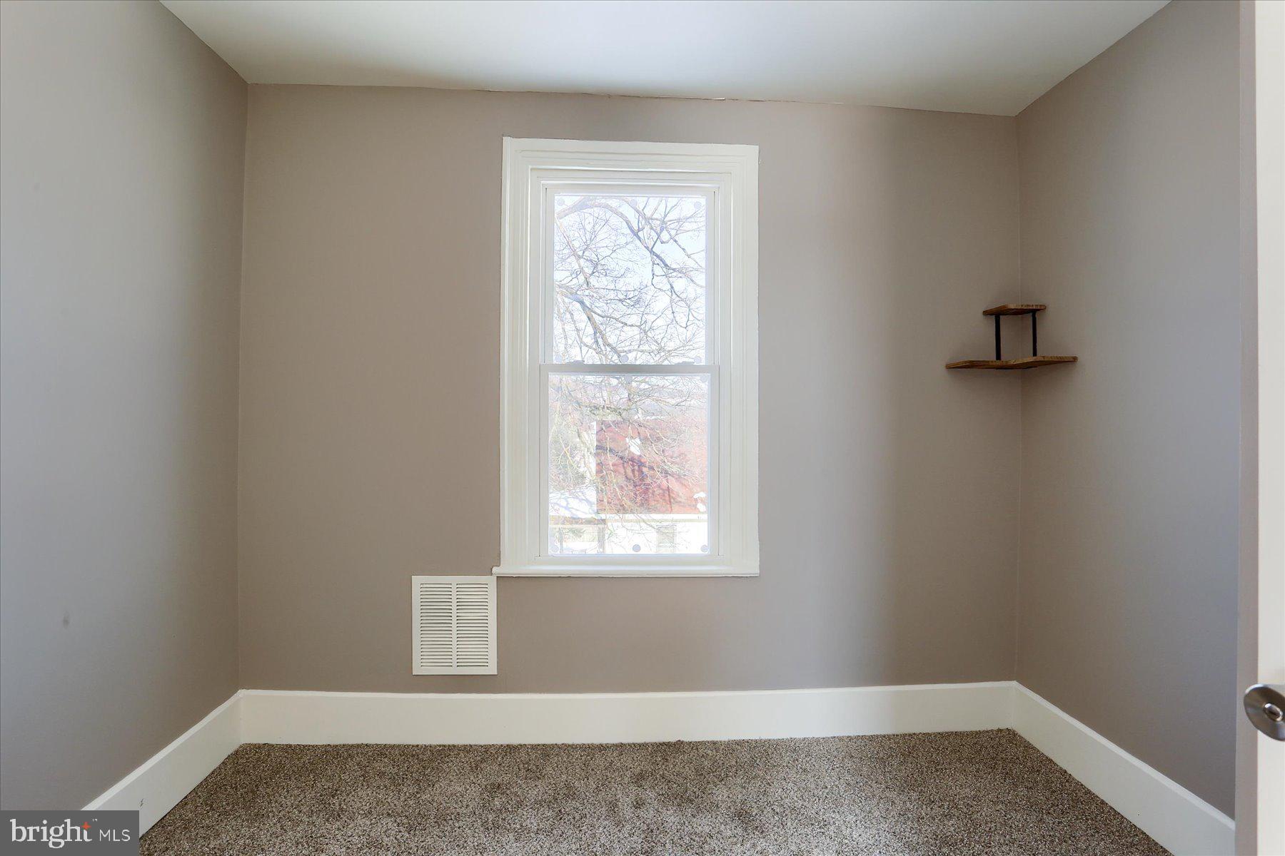 801 North Mountain Road Harrisburg, PA 17112 - Photo 19 of 32 a view of a window in an empty room