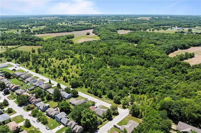 $145,000 | Lot 2 Oak Street, Belton, MO 64012