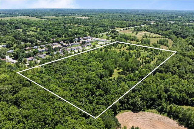 $145,000 | Lot 2 Oak Street, Belton, MO 64012