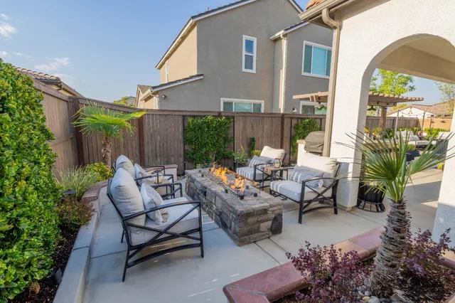 $549,950 | 748 Ridgebank Avenue, Madera, CA 93636