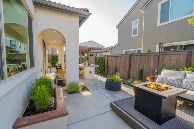 $549,950 | 748 Ridgebank Avenue, Madera, CA 93636