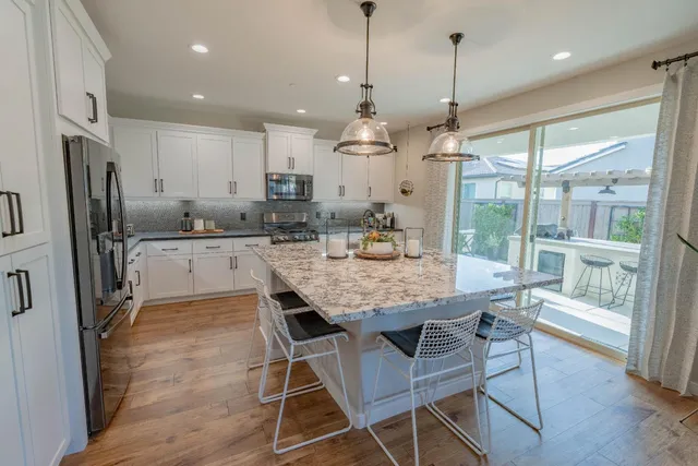 $549,950 | 748 Ridgebank Avenue, Madera, CA 93636