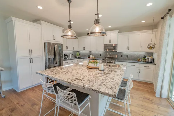 $549,950 | 748 Ridgebank Avenue, Madera, CA 93636