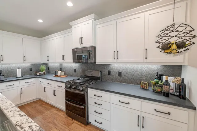 $549,950 | 748 Ridgebank Avenue, Madera, CA 93636