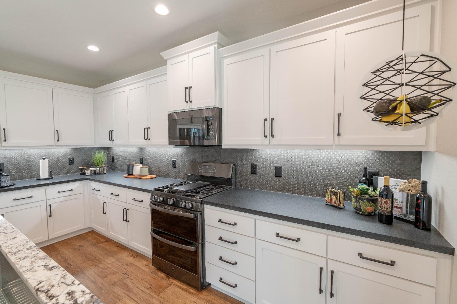 748 Ridgebank Avenue Madera, CA 93636 - Photo 31 of 82