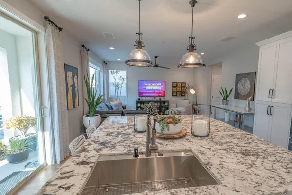 $549,950 | 748 Ridgebank Avenue, Madera, CA 93636