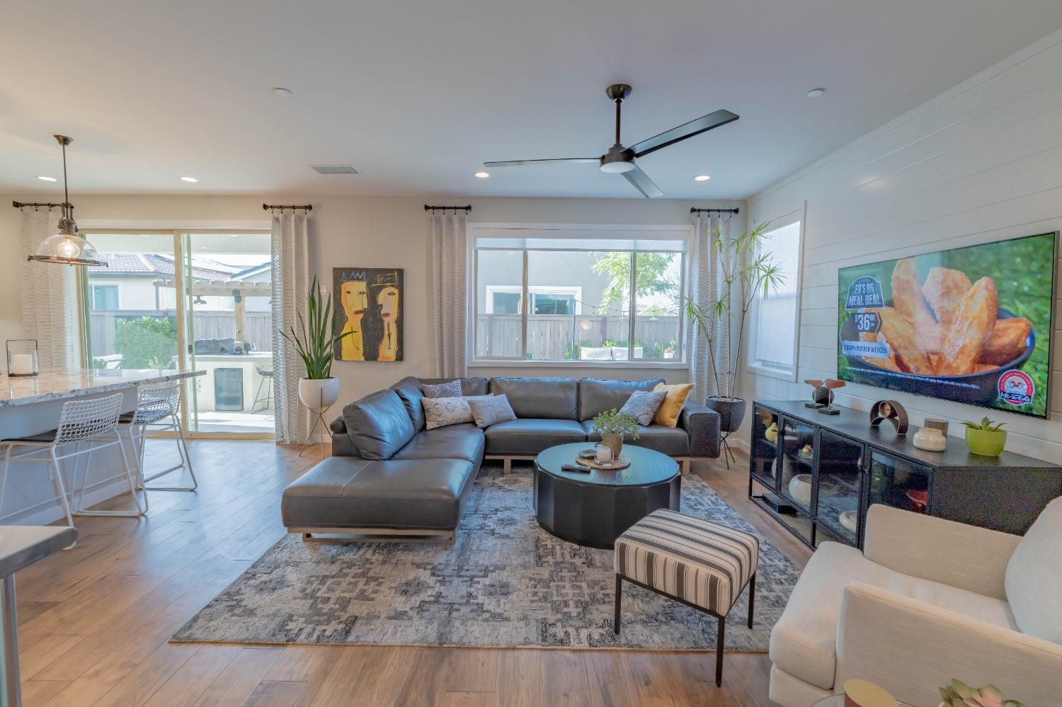 748 Ridgebank Avenue Madera, CA 93636 - Photo 36 of 82