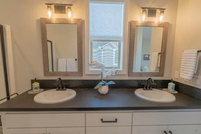 $549,950 | 748 Ridgebank Avenue, Madera, CA 93636