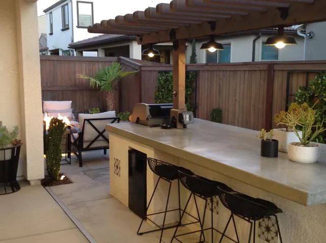 $549,950 | 748 Ridgebank Avenue, Madera, CA 93636