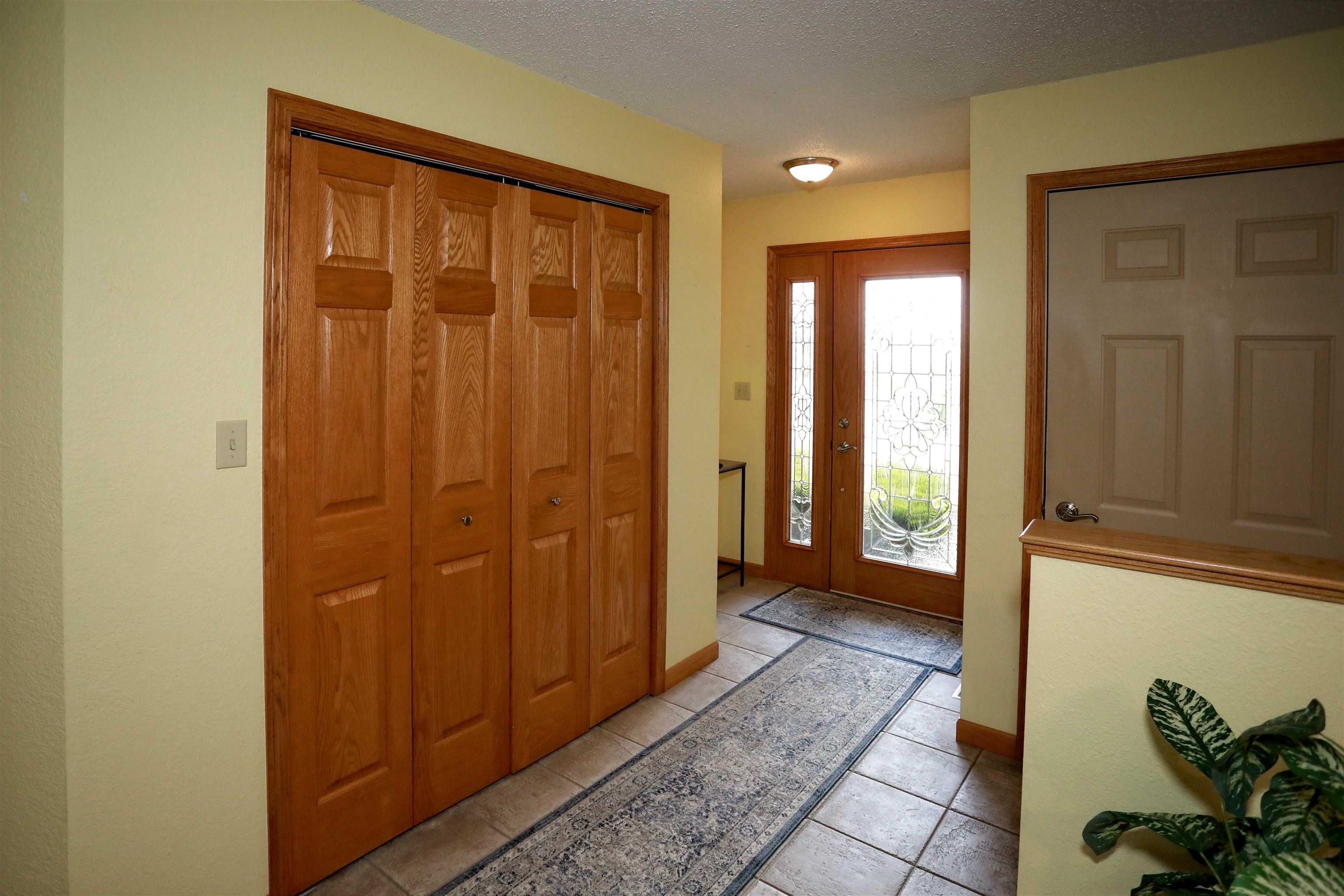 1424 Oxbow Road Stevens Point, WI 54482 - Photo 3 of 58