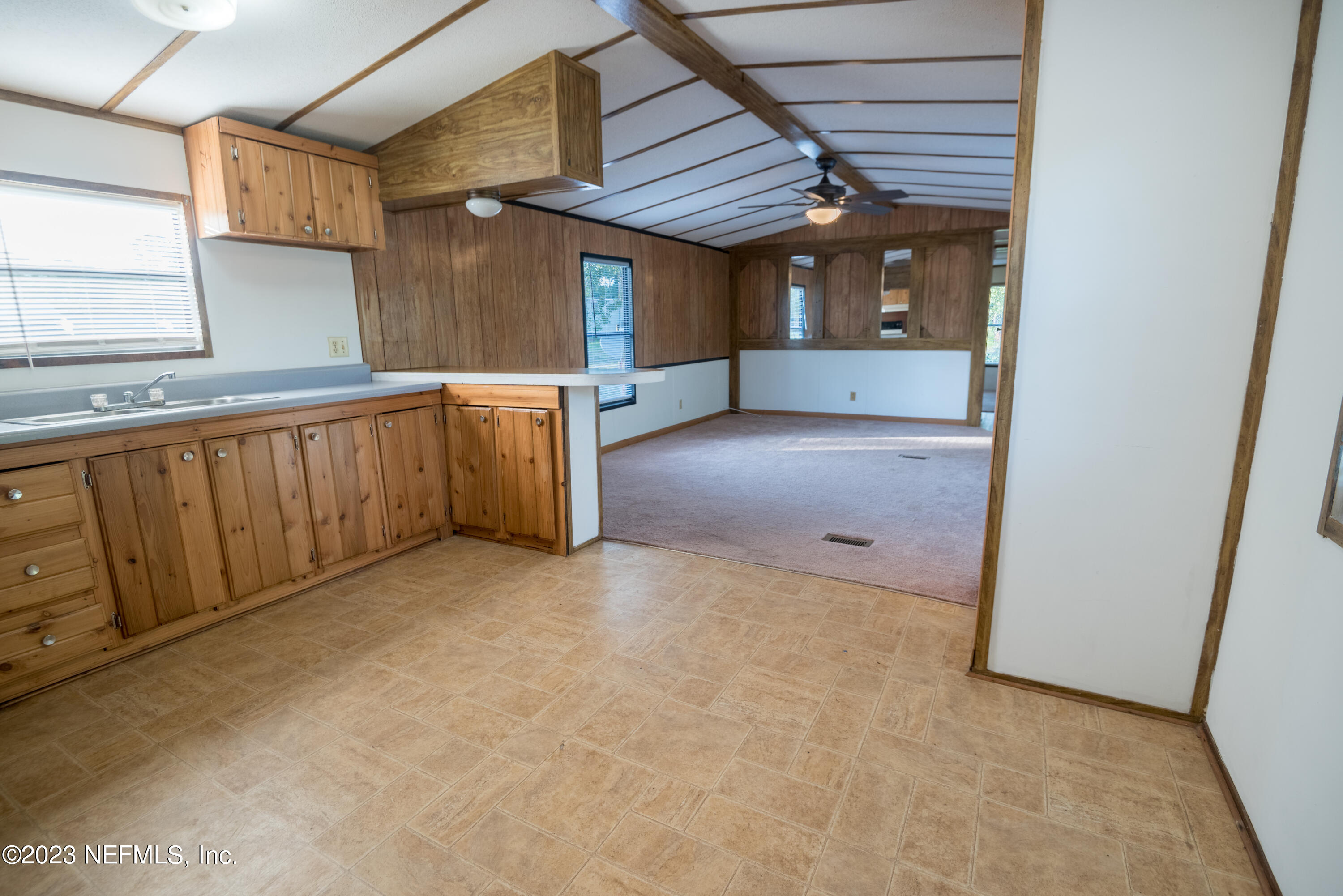 7230 Oakhill Road Keystone Heights, FL 32656 - Photo 9 of 38 a view of a storage & utility room