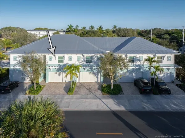$599,900 | 411 Southeast High School Avenue, Stuart, FL 34994