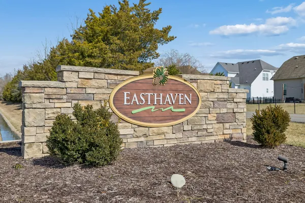 $580,000 | 1148 Chagford Drive, Clarksville, TN 37043