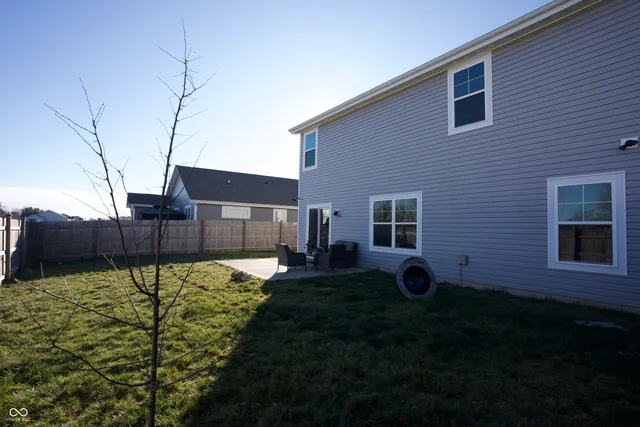 $430,000 | 379 Oakswept Way, Greenfield, IN 46140
