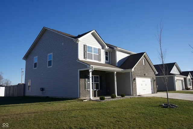 $430,000 | 379 Oakswept Way, Greenfield, IN 46140