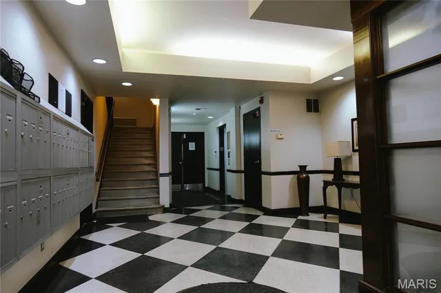 $110,000 | 5316 Pershing Avenue, Unit 406, St. Louis, MO 63112