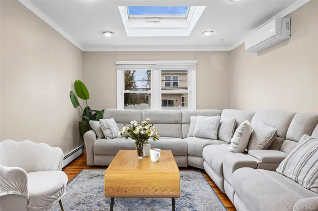 $799,000 | 24 Ferndale Drive, Hicksville, NY 11801