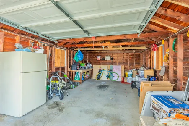 $799,000 | 24 Ferndale Drive, Hicksville, NY 11801