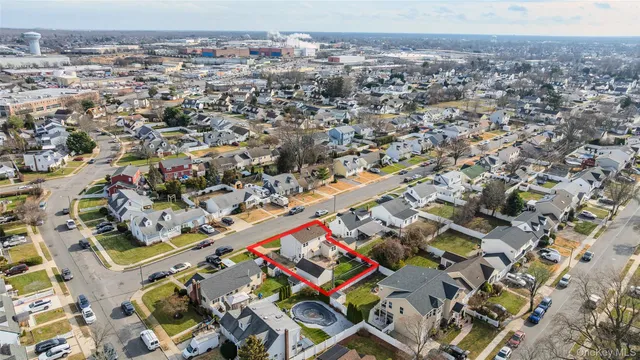 $799,000 | 24 Ferndale Drive, Hicksville, NY 11801