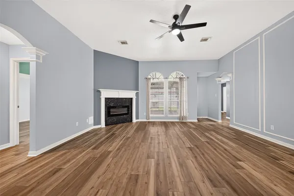 $335,000 | 12007 Viola Court, Pinehurst, TX 77362
