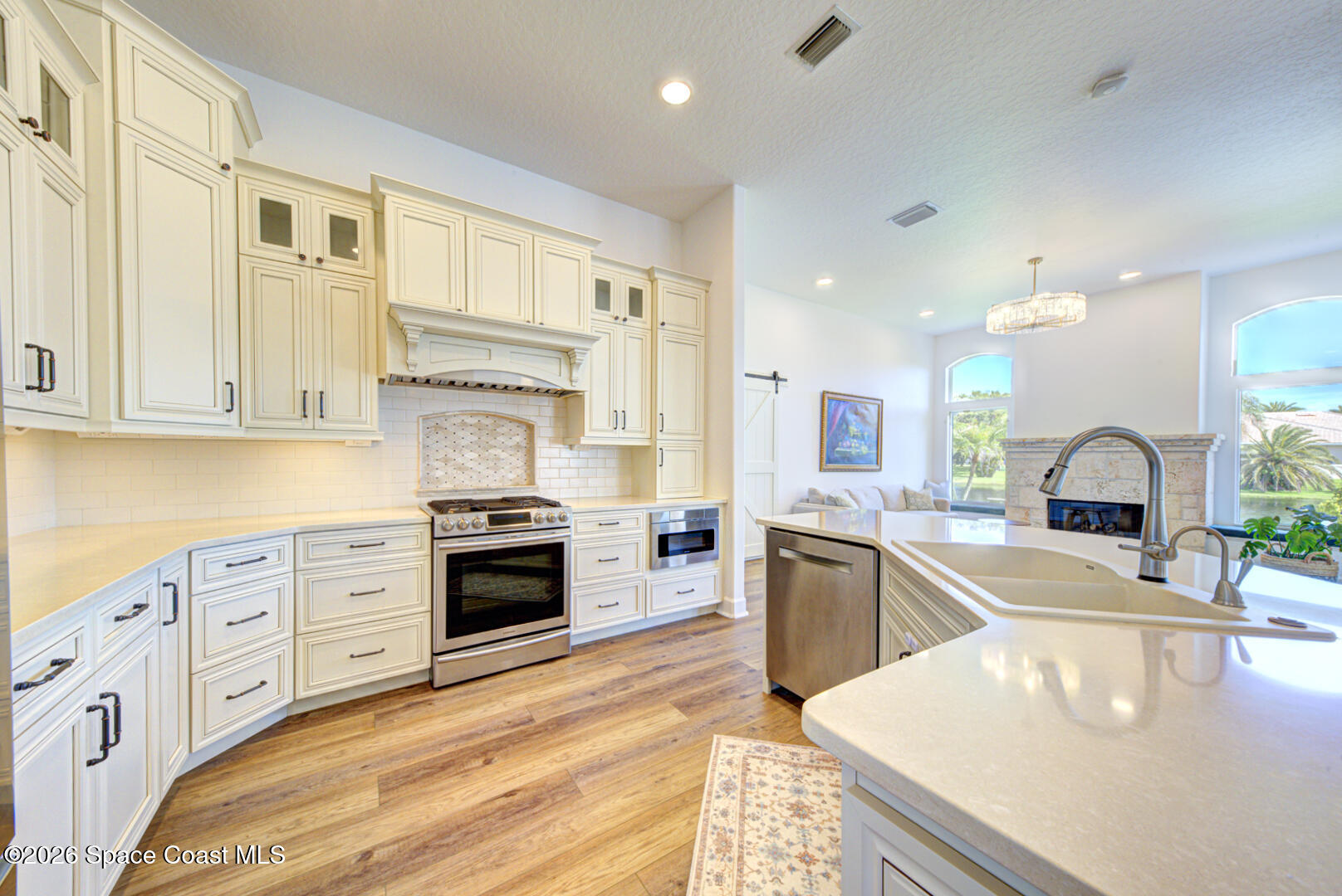4070 Stoney Point Road Melbourne, FL 32940 - Photo 9 of 78 kitchen with quartz countertops