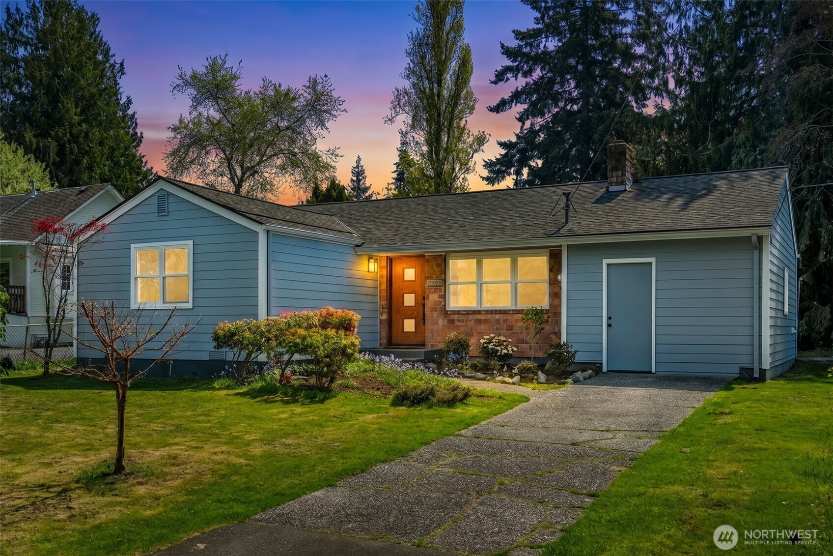 1557 Northeast 171st Street Shoreline, WA 98155 - Photo 4 of 27
