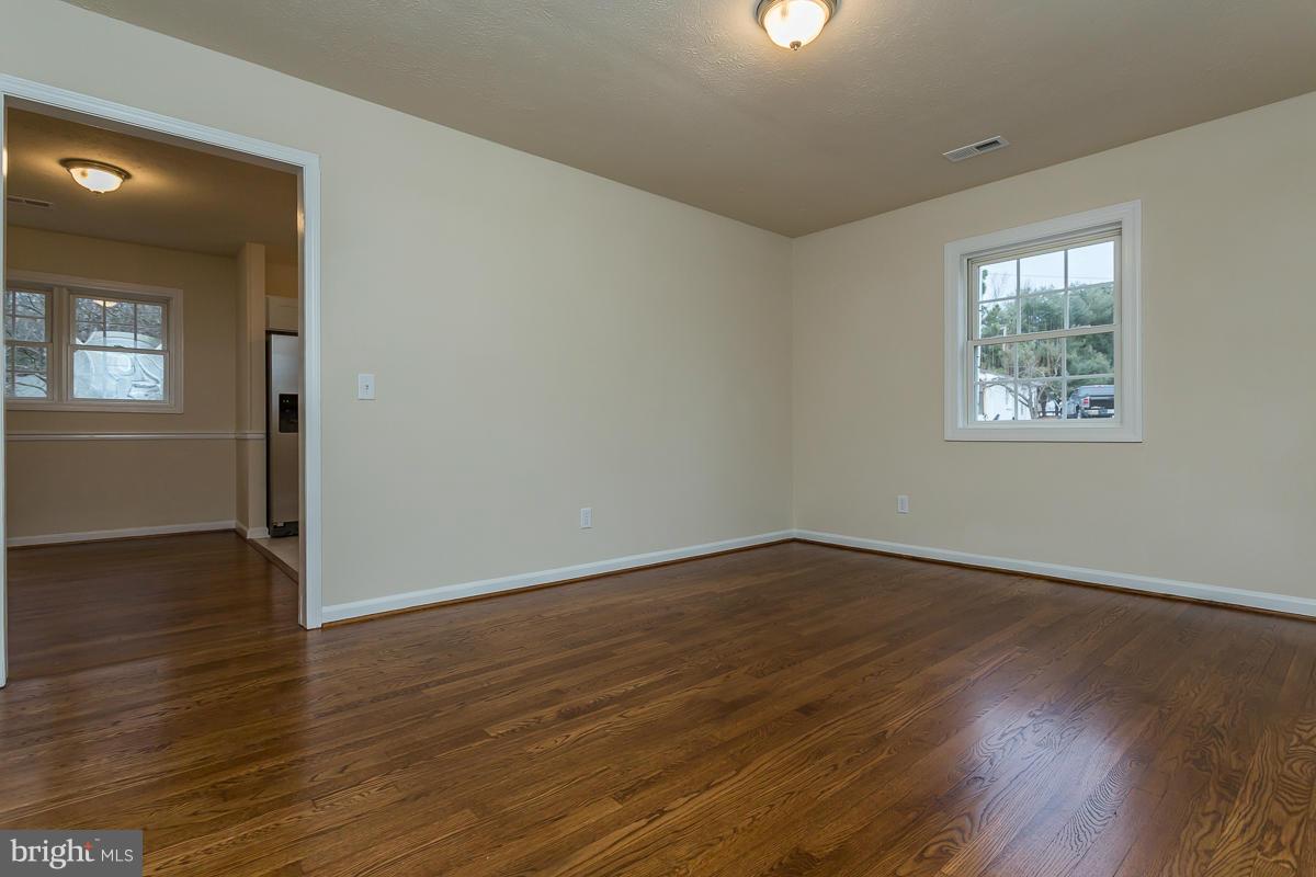 13424 Rixeyville Road Culpeper, VA 22701 - Photo 3 of 30 Living Room