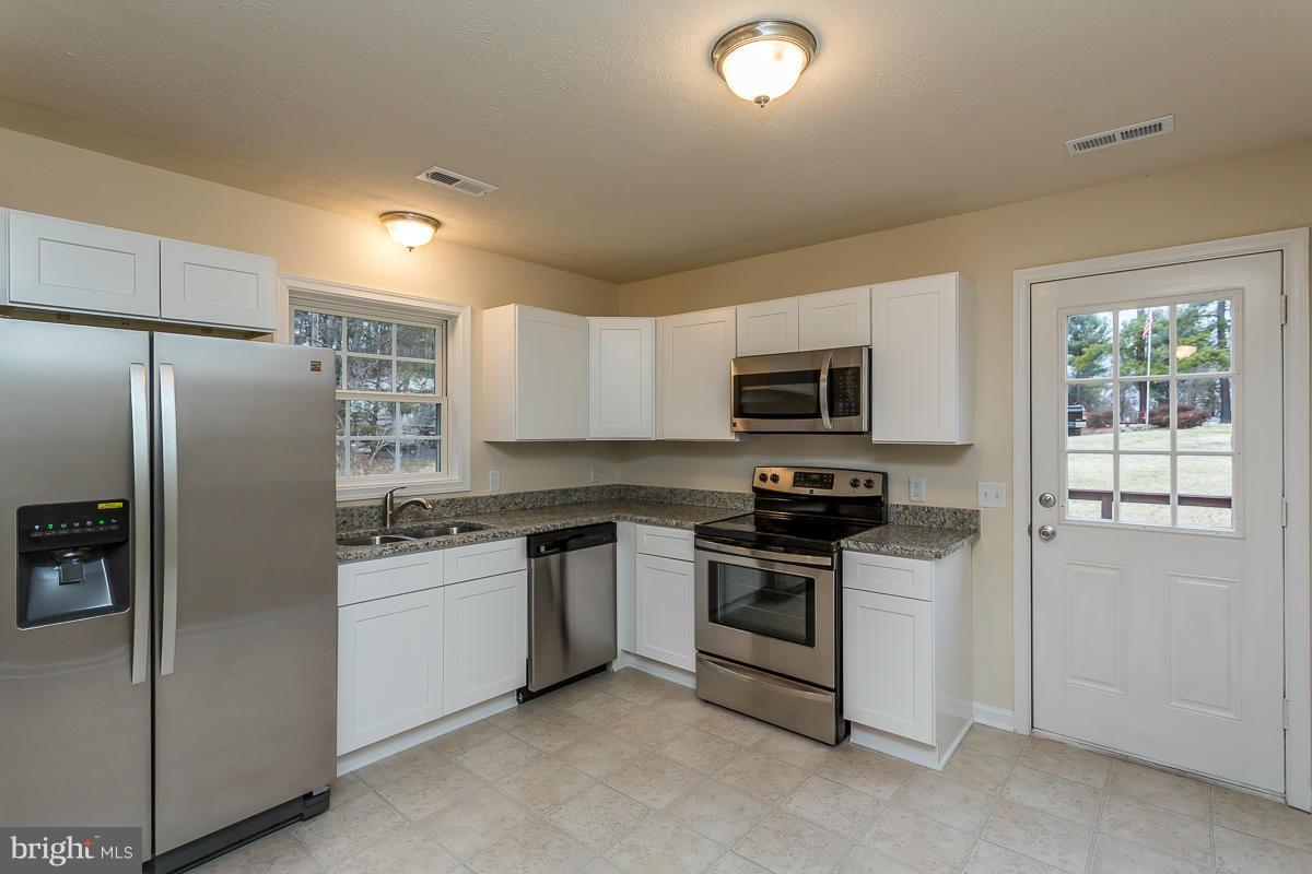 13424 Rixeyville Road Culpeper, VA 22701 - Photo 10 of 30 Kitchen