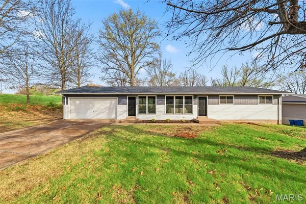 $275,000 | 13035 Old Jamestown Road, Black Jack, MO 63033