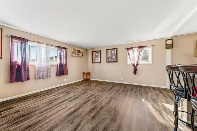 $329,900 | 208 South Pinecrest Road, Bolingbrook, IL 60440