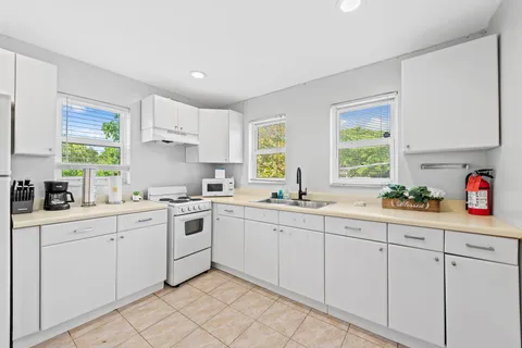 $535,000 | 1947 Adams Street, Unit 12, Hollywood, FL 33020