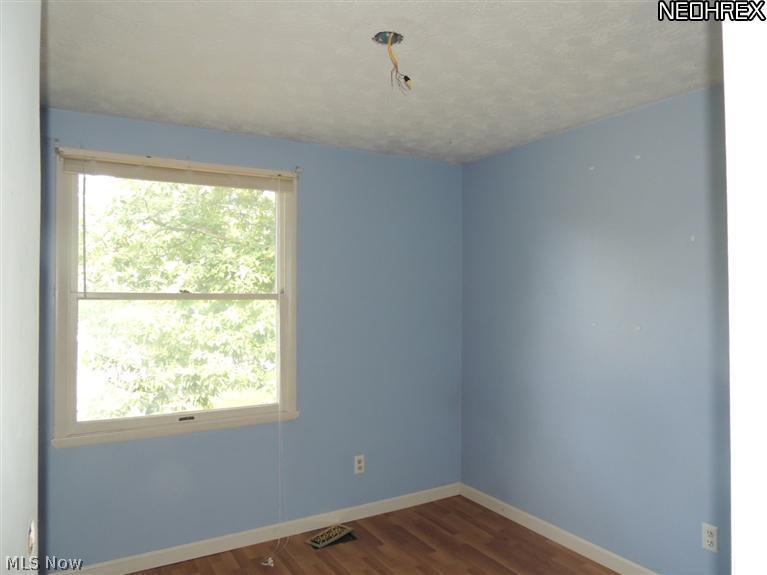 2183 Woodland Road Youngstown, OH 44515 - Photo 7 of 9