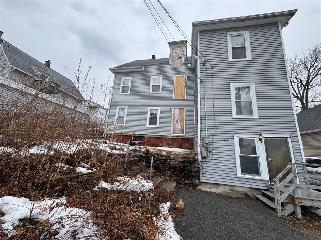 9 Chadwick Street Worcester, MA 01605 - Photo 3 of 9