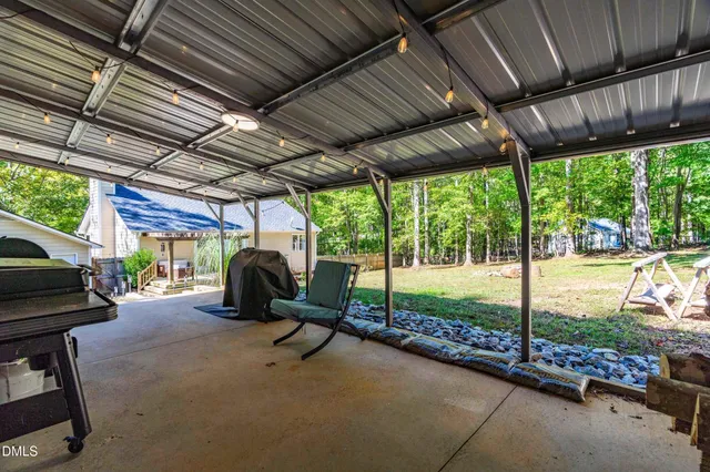 $375,000 | 208 Essex Lane South, Clayton, NC 27520