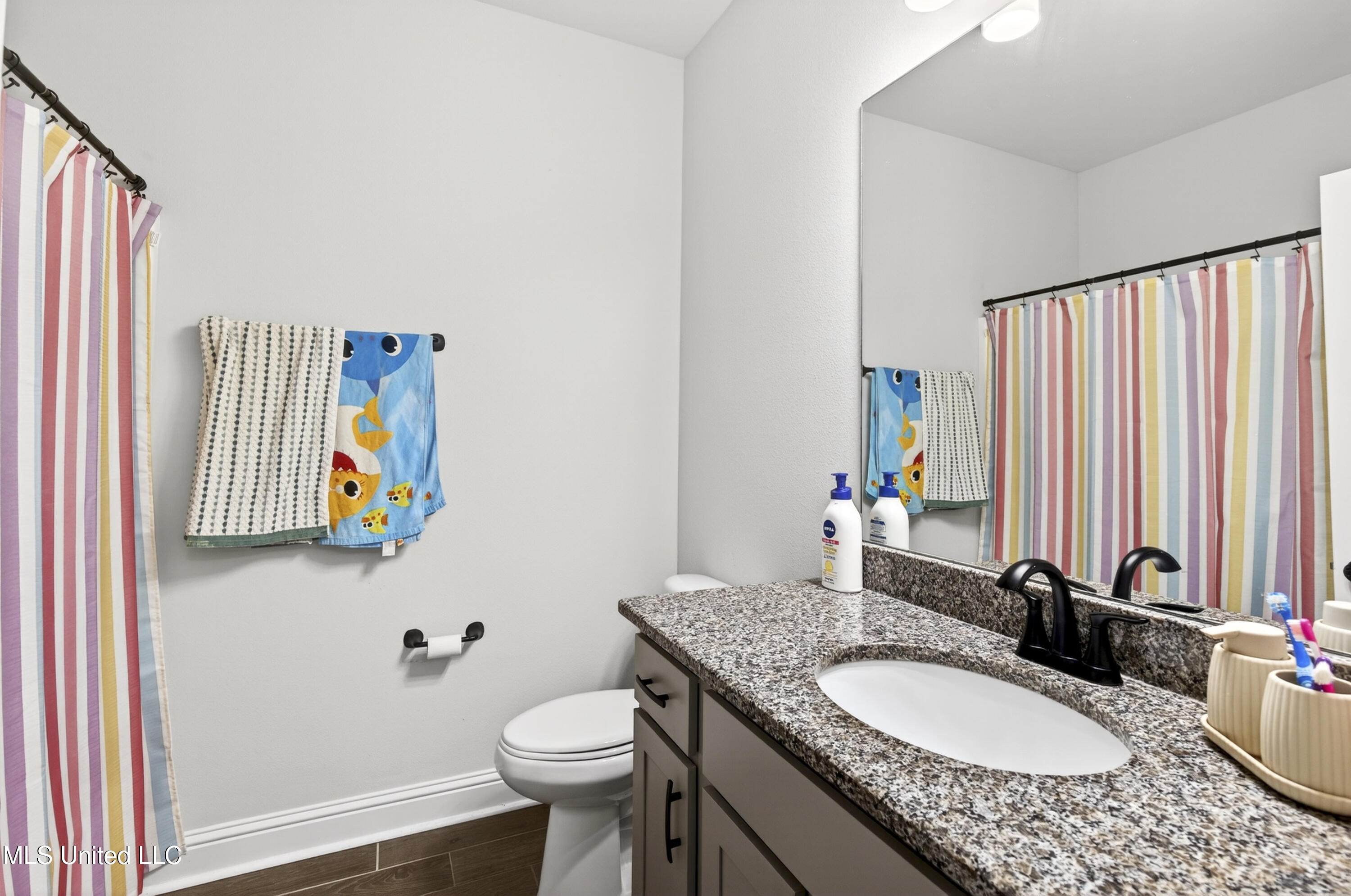 15376 High Point Drive Gulfport, MS 39503 - Photo 19 of 28 Bathroom 2