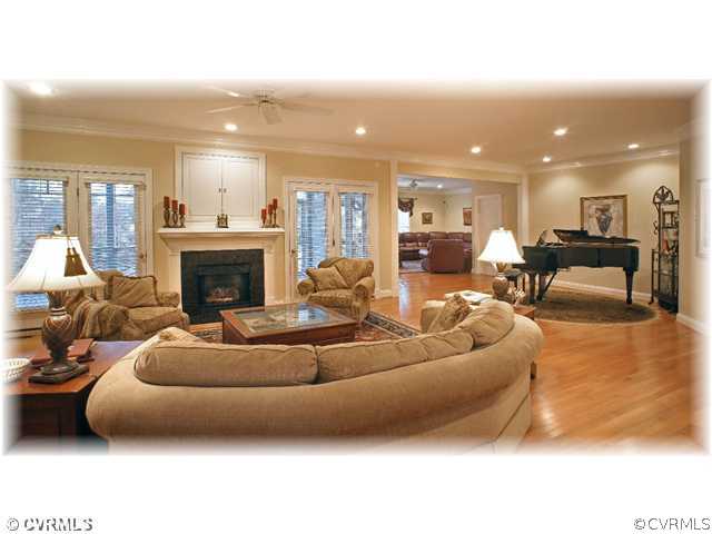 14318 Lander Road Midlothian, VA 23113 - Photo 3 of 12 Den/Family/Great Room - Great Room looking into Ad