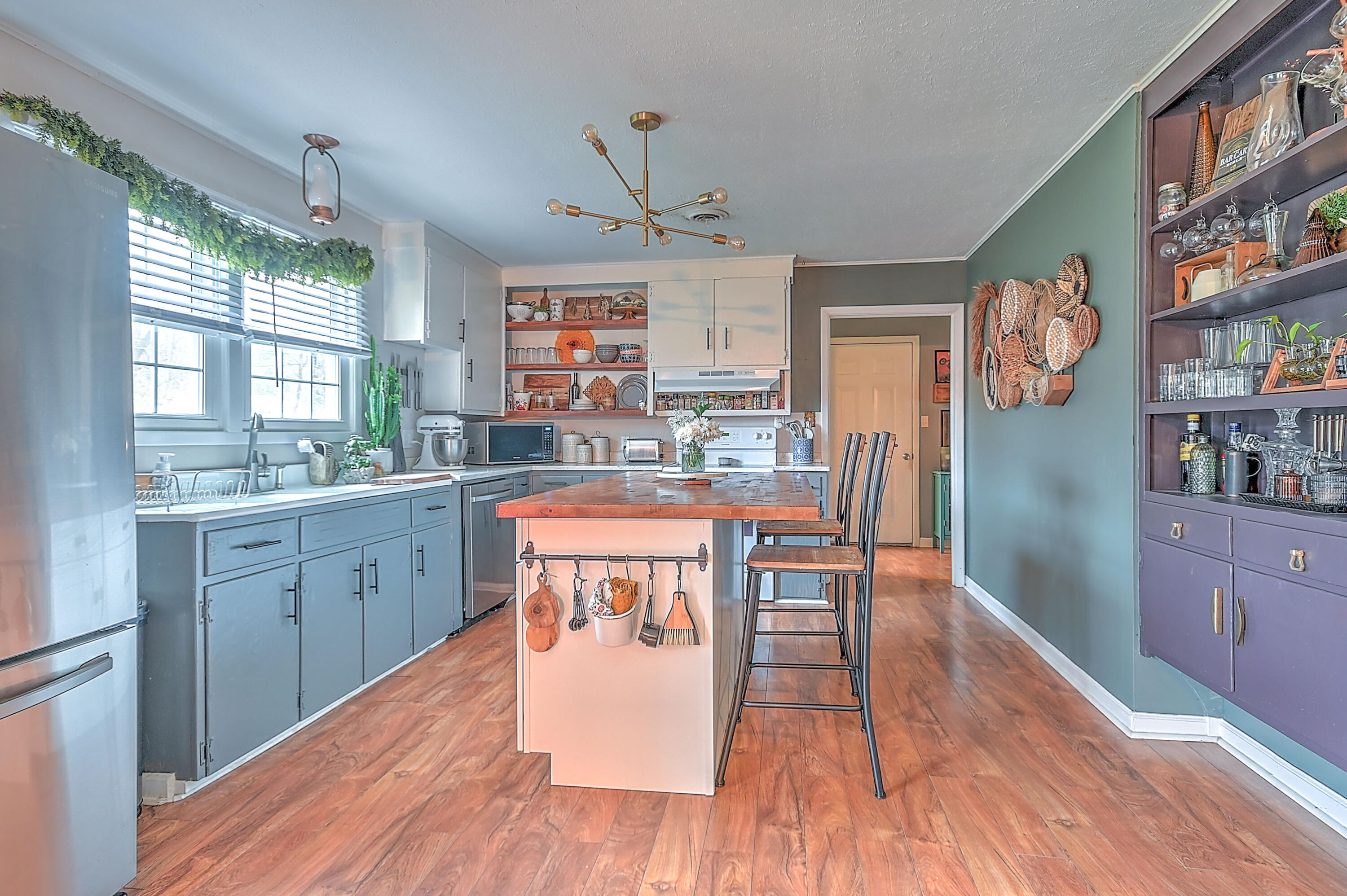 2422 Sinking Creek Road Johnson City, TN 37604 - Photo 10 of 35 2422 Sinking Creek White-5