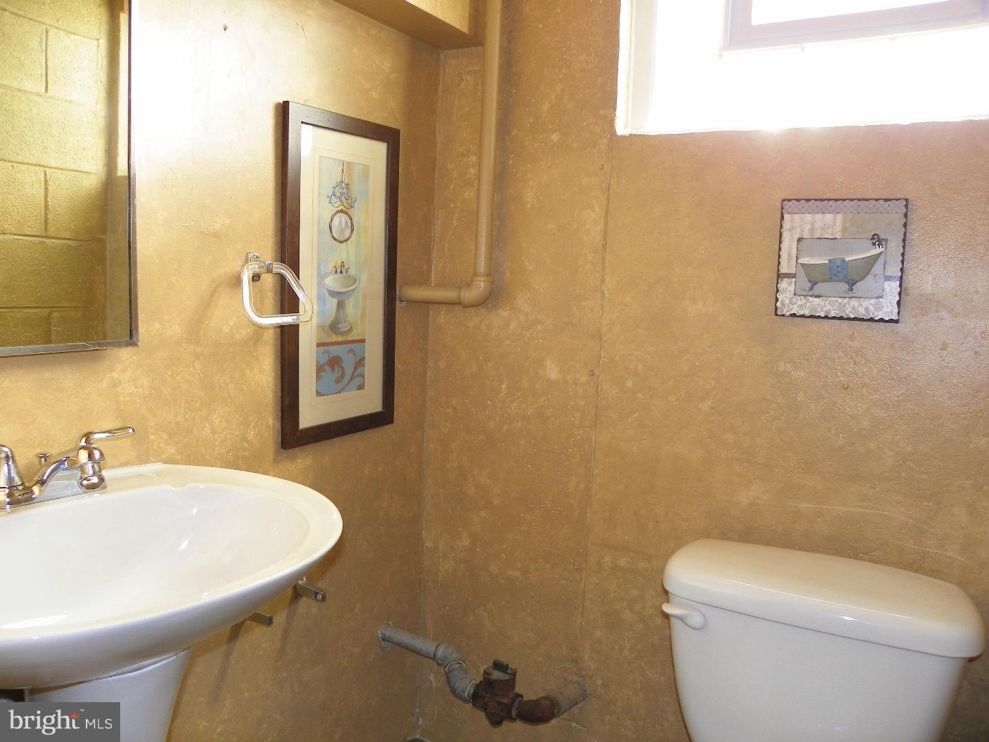 3204 Atmore Road Philadelphia, PA 19154 - Photo 8 of 25