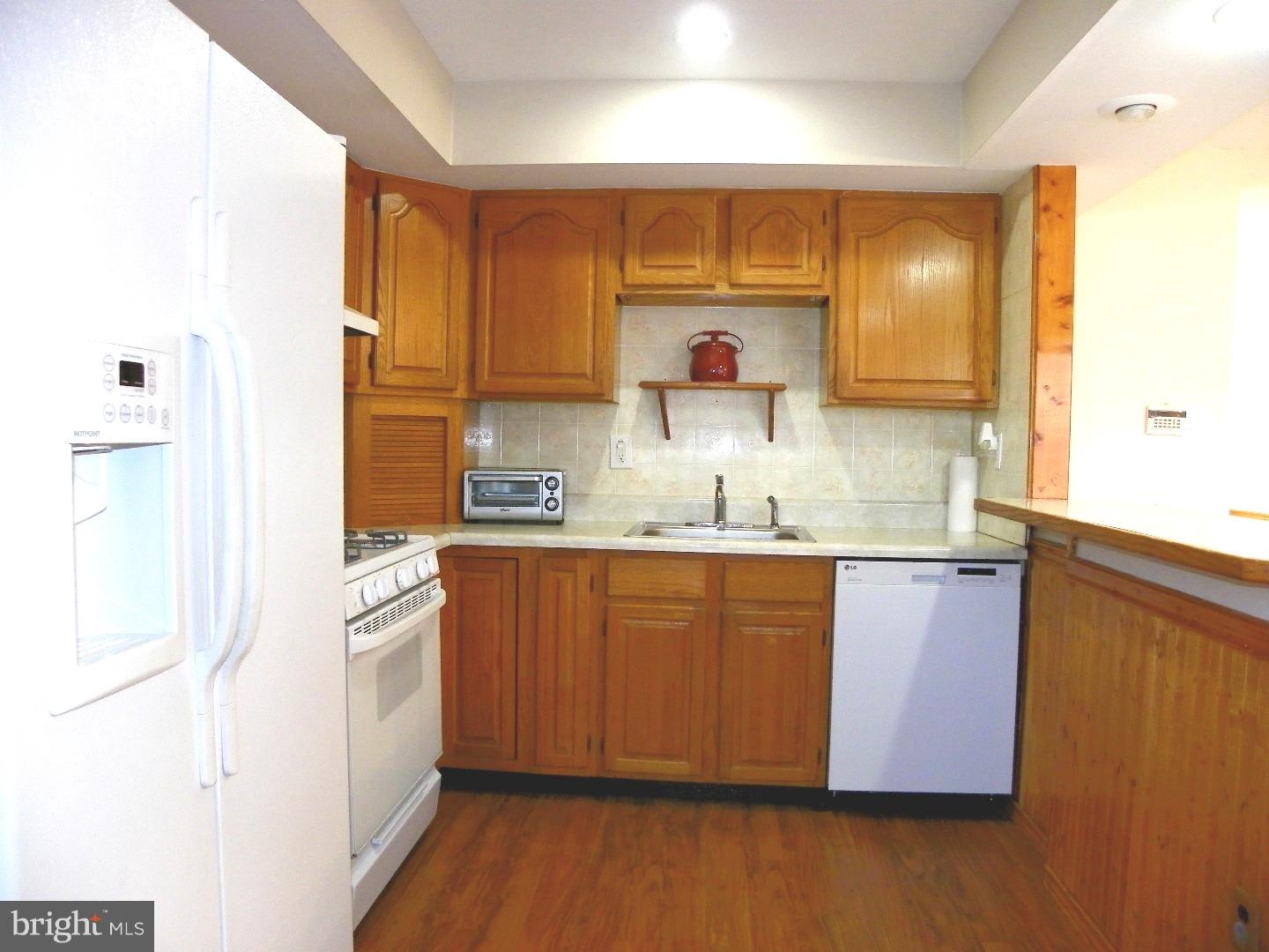 3204 Atmore Road Philadelphia, PA 19154 - Photo 10 of 25