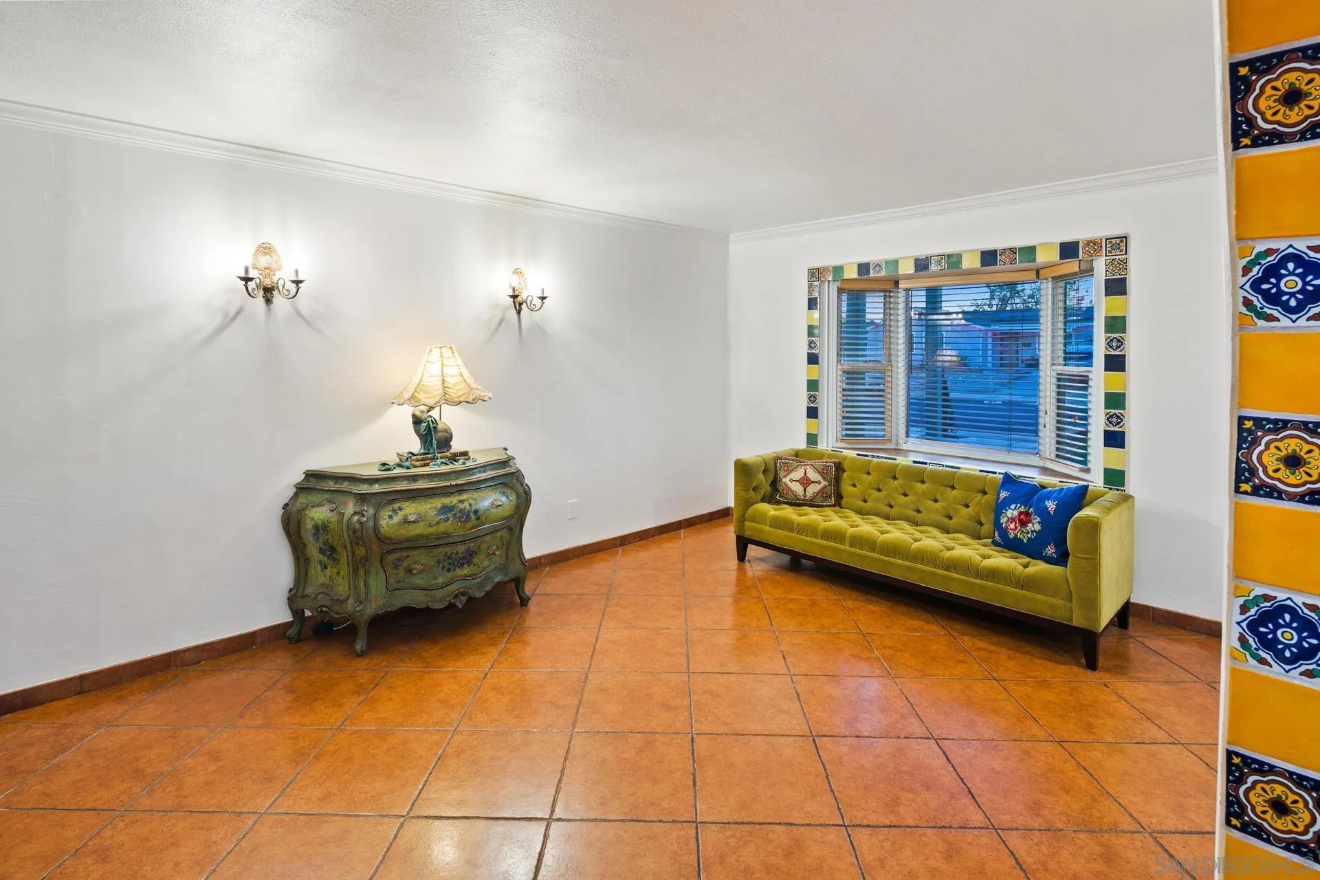 9475 Wharton Road Santee, CA 92071 - Photo 14 of 62 a room with furniture and chandelier