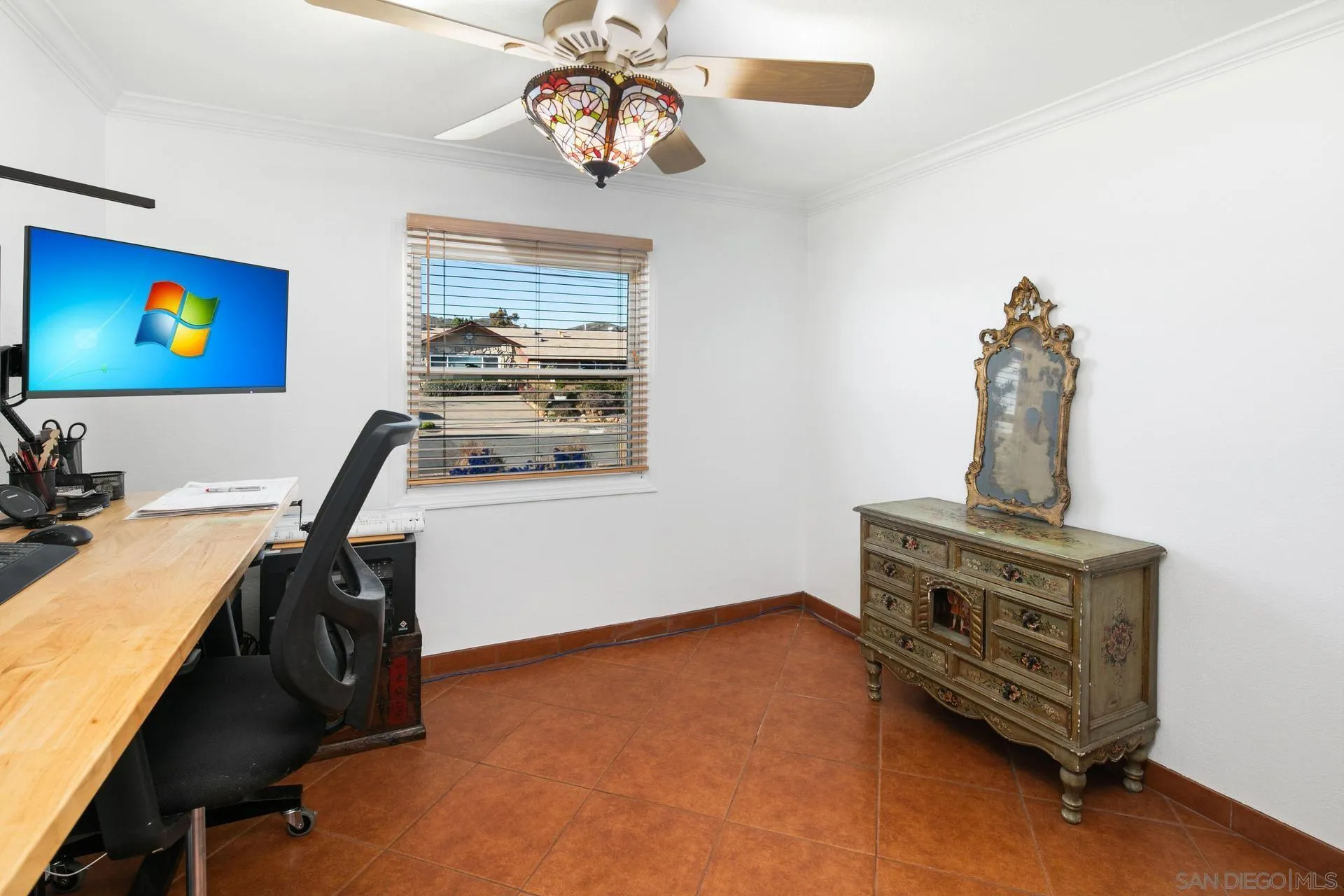9475 Wharton Road Santee, CA 92071 - Photo 38 of 62 a view of a room with gym equipment