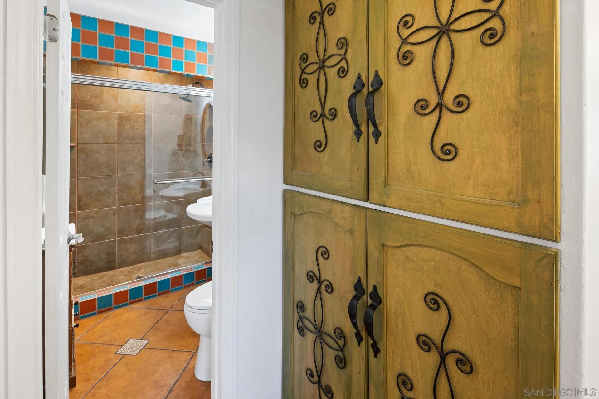 9475 Wharton Road Santee, CA 92071 - Photo 40 of 62 a bathroom with a shower