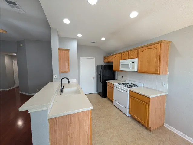 $2,150 | 15107 Nuttall Drive, Austin, TX 78724