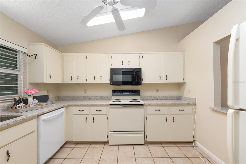 9382 Southwest 89th Court Road, Unit C Ocala, FL 34481 - Photo 19 of 48