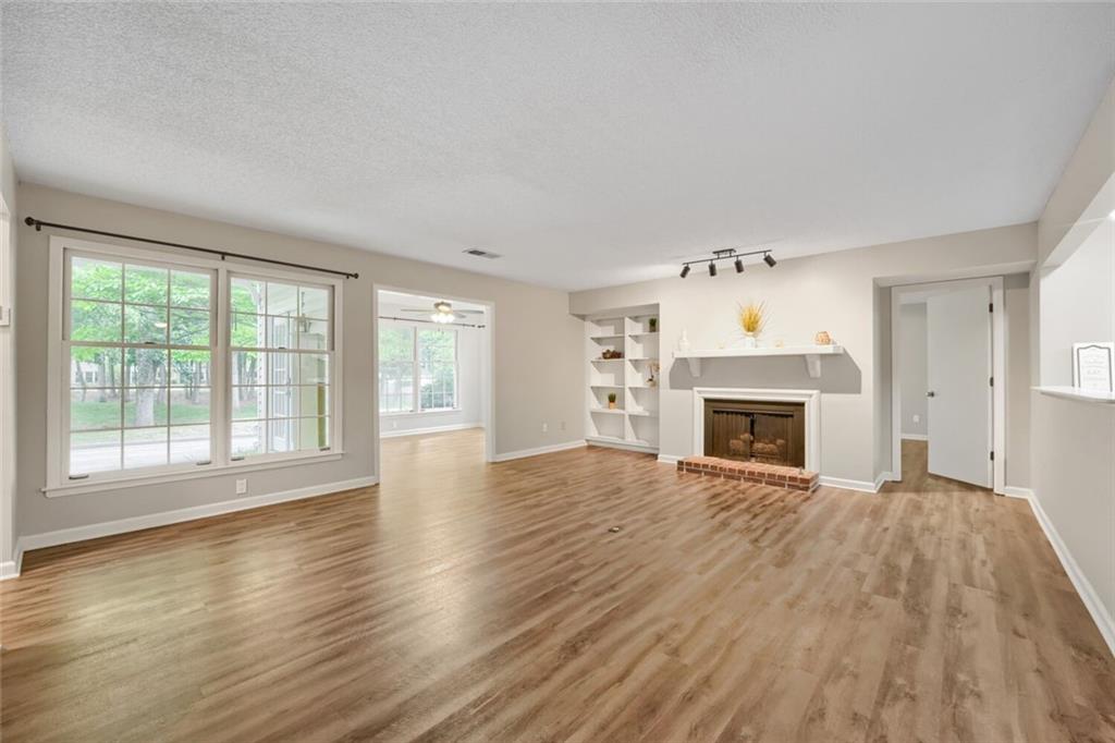 820 Cannon Run Marietta, GA 30064 - Photo 8 of 27