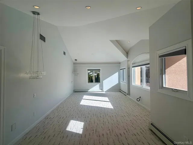 $14,000 | 5 Glen Hill Court, Dix Hills, NY 11746