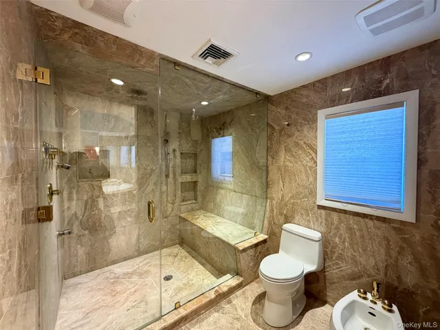 $14,000 | 5 Glen Hill Court, Dix Hills, NY 11746