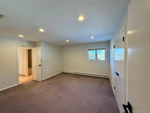 $14,000 | 5 Glen Hill Court, Dix Hills, NY 11746